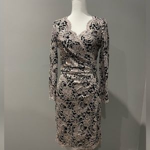 ✨✨Jessica Howard Women's Black and Gold Floral Dress✨